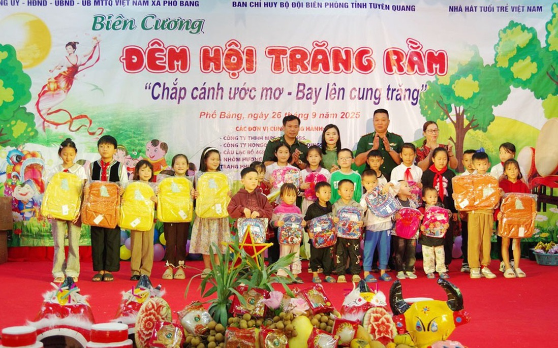 Tuyên Quang: Rộn rã "Biên cương đêm hội trăng rằm - Chắp cánh ước mơ" cho trẻ em