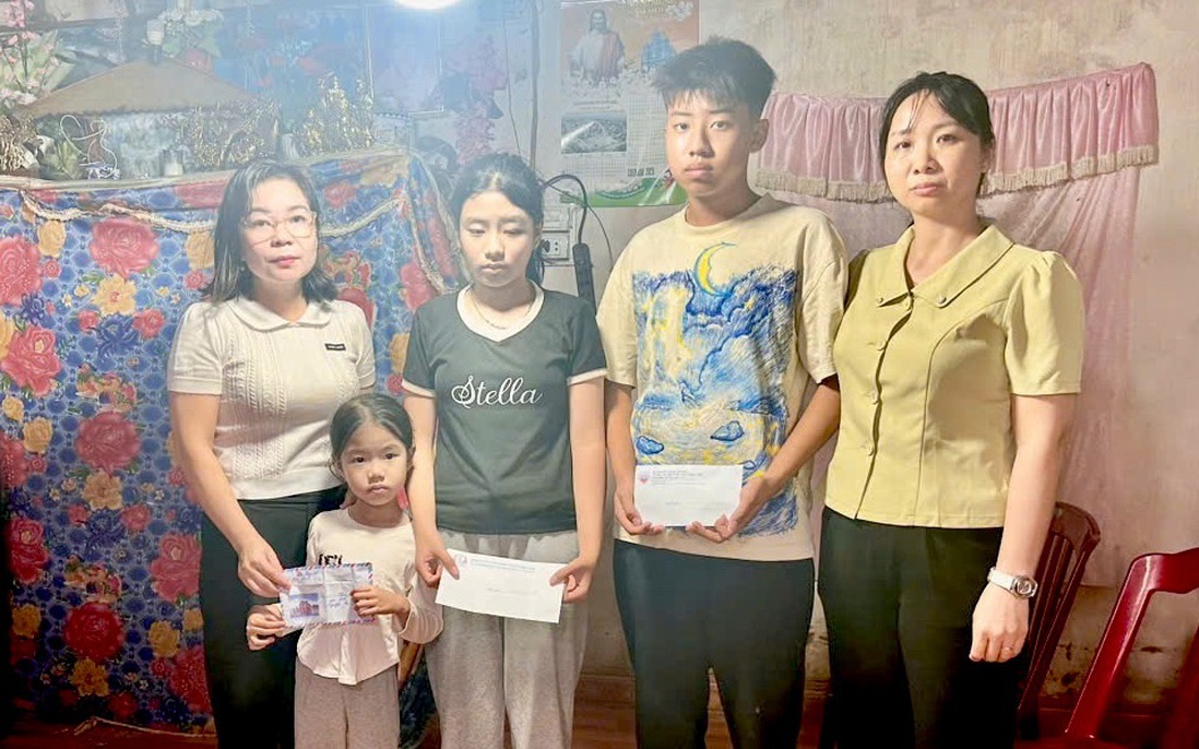Ninh Bình: TYM - Chi nhánh Hải Hậu, Hội LHPN xã Hải Thịnh thăm gia đình hội viên tử vong do bão số 10