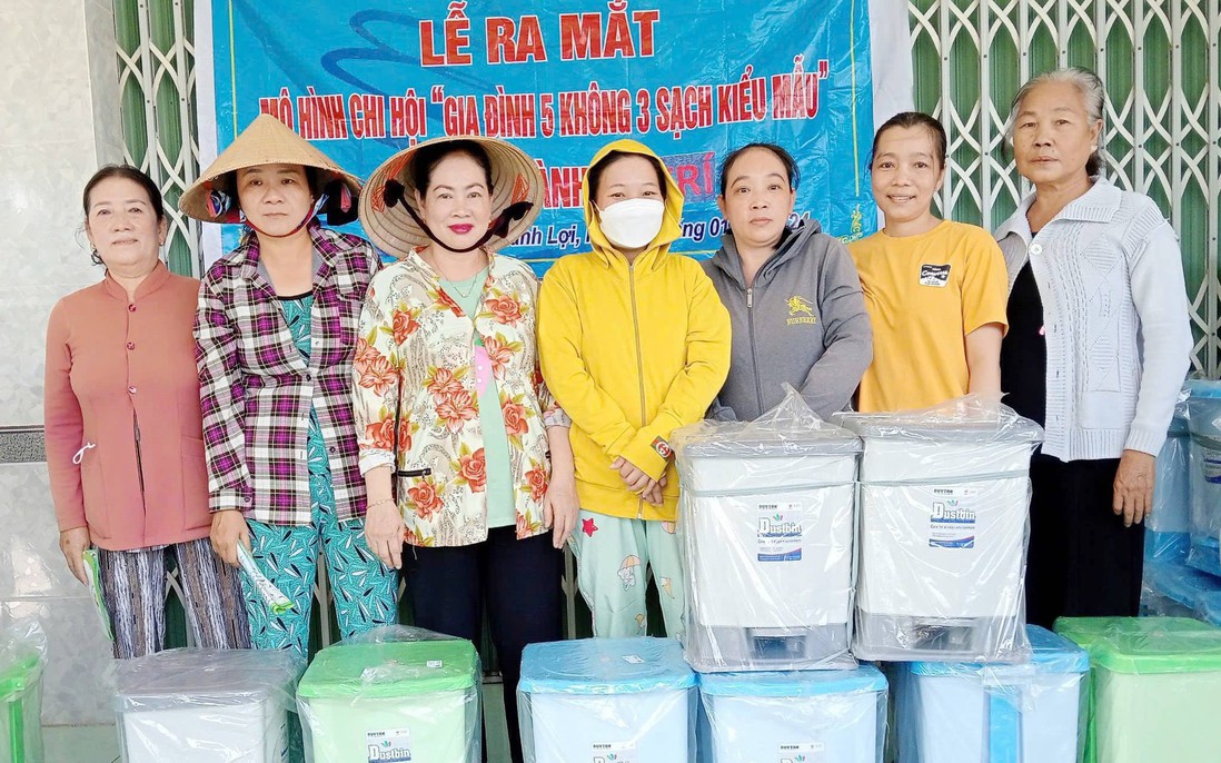 Phụ nữ phát huy tinh thần đoàn kết, sáng tạo trong xây dựng nông thôn mới