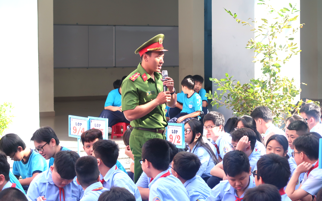 Gần 500 học sinh nhận diện và phòng tránh "bắt cóc online"