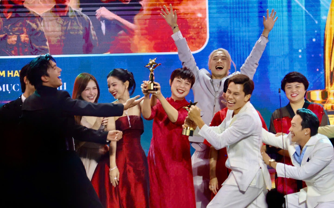 Phim "Mưa đỏ" thắng lớn tại giải Ngôi Sao Xanh 2025