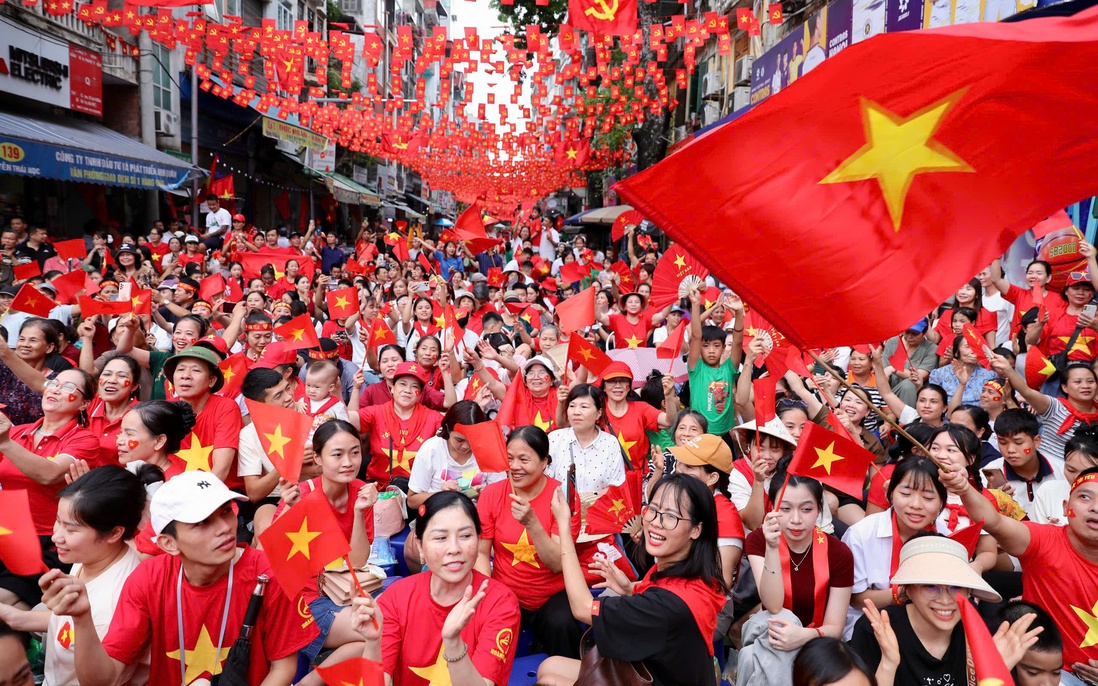 Người lao động vui mừng khi có thêm một ngày nghỉ lễ vào 24/11 hàng năm