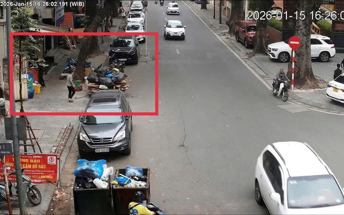 Camera AI ở Hà Nội phát hiện cả người vứt tàn thuốc lá bừa bãi