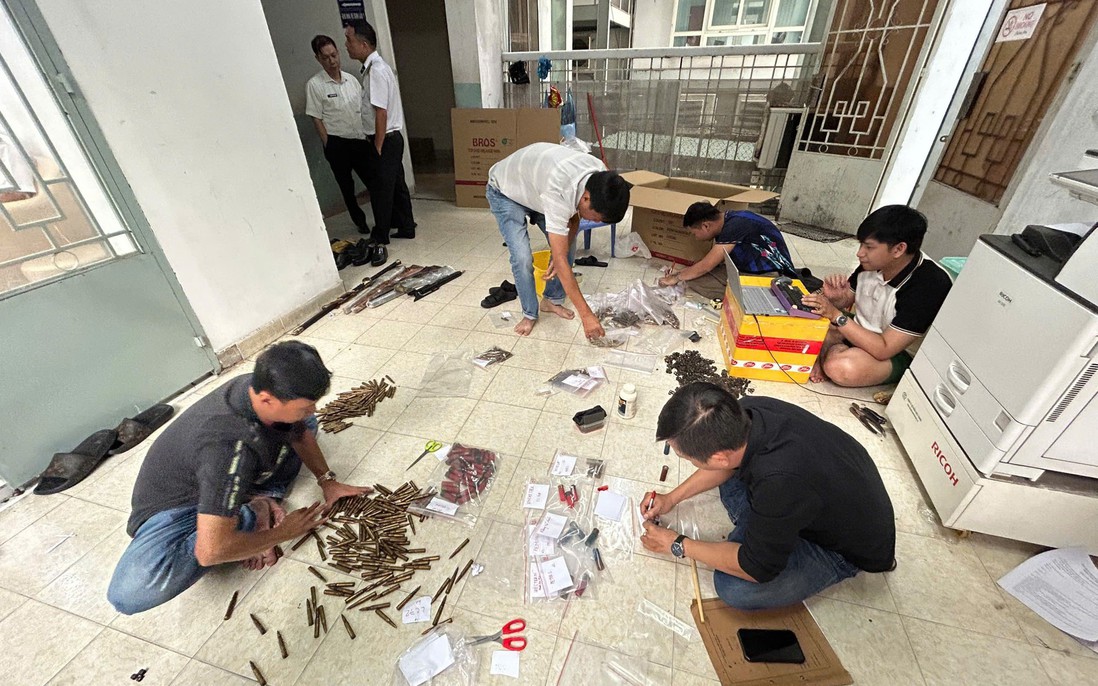TPHCM: Triệt xóa đường dây mua bán, tàng trữ vũ khí quân dụng quy mô lớn