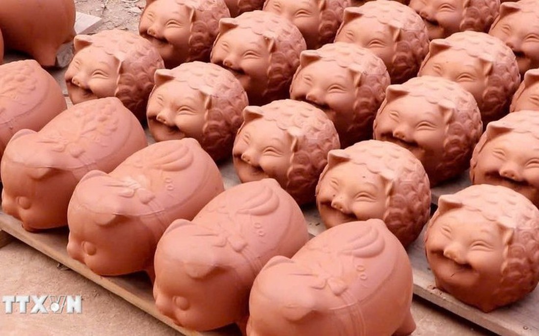 TPHCM: Làng nghề lợn đất truyền thống nhộn nhịp chuẩn bị hàng Tết