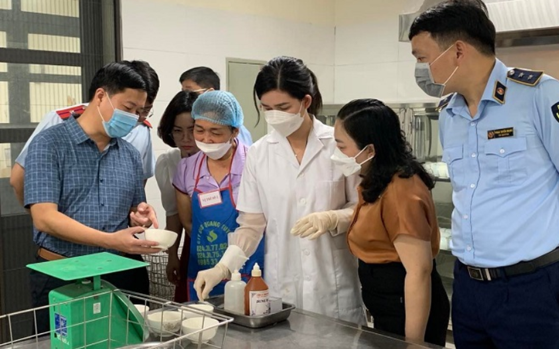 Siết chặt "tiền kiểm", "hậu kiểm" về an toàn thực phẩm
