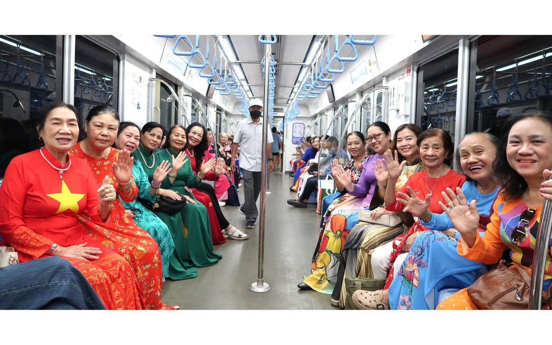 Sáng tạo hoạt động tổng kết phong trào phụ nữ kết hợp trải nghiệm tuyến metro ở TPHCM