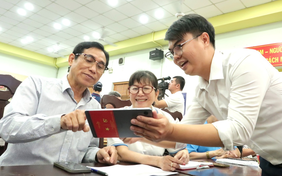 Đẩy mạnh "Bình dân học vụ số" qua những "đại sứ số" khu phố ở TPHCM