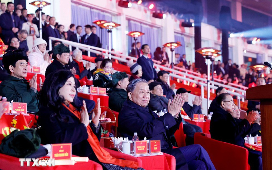 Tổng Bí thư Tô Lâm và lãnh đạo Đảng, Nhà nước dự Chương trình nghệ thuật đặc biệt "Dưới lá cờ vẻ vang của Đảng"