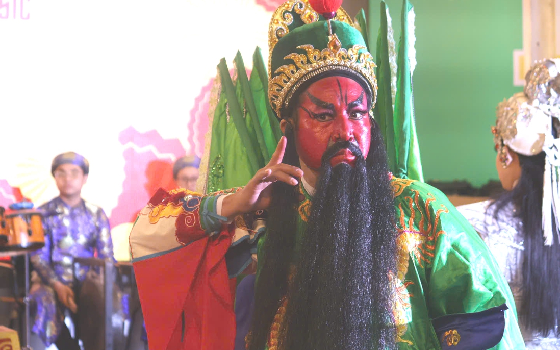 Nghệ thuật hát bội thắp sáng Đường sách TPHCM