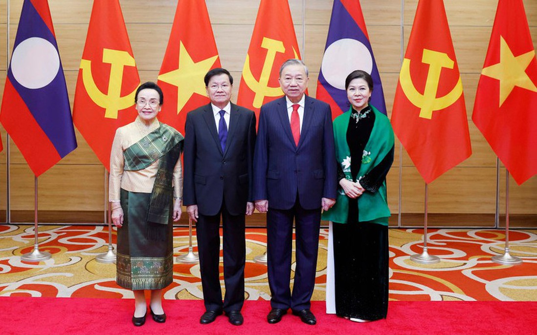 Chiêu đãi trọng thể chào mừng Tổng Bí thư, Chủ tịch nước Lào và Phu nhân