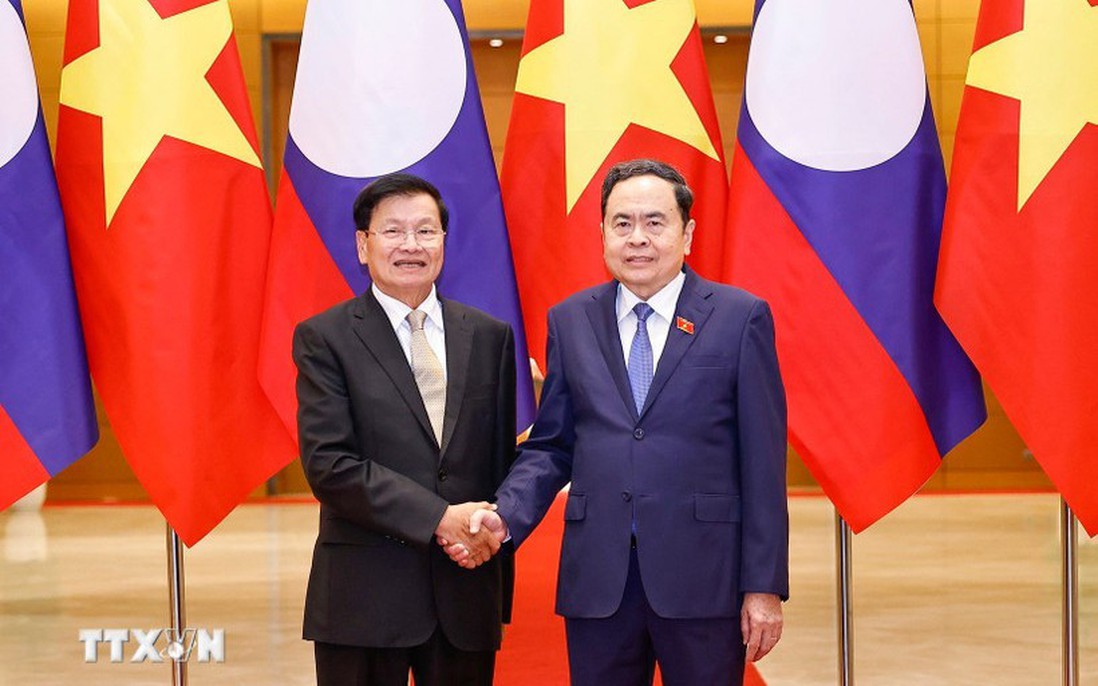 Chủ tịch Quốc hội: Quan hệ Việt Nam-Lào đã được nâng lên tầm gắn kết chiến lược
