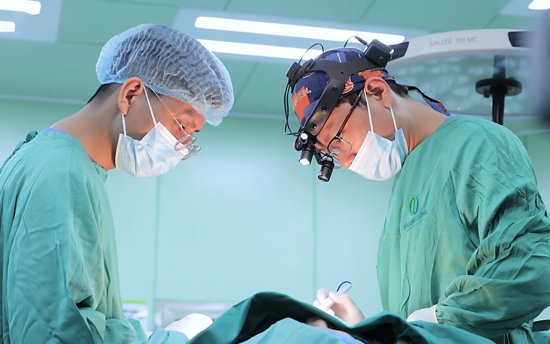 Chơi pickleball có gây vỡ túi ngực? Cần nhìn nhận đúng bản chất y khoa