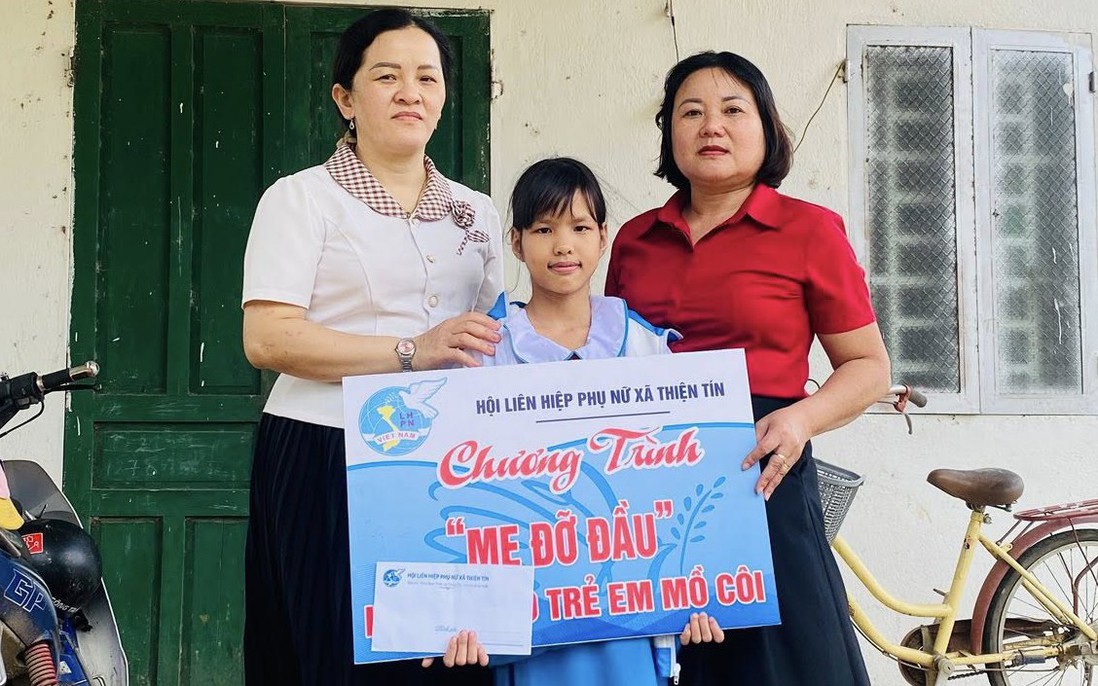 Hội LHPN tỉnh Quảng Ngãi mang mùa xuân ấm áp đến các gia đình chính sách, con đỡ đầu