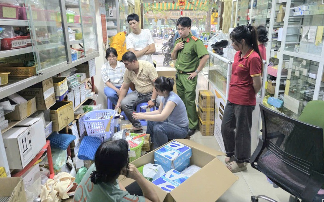 TPHCM: Triệt phá đường dây sản xuất, mua bán trái phép thạch tín dùng trong nha khoa