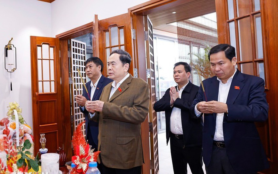 Chủ tịch Quốc hội tri ân các đồng chí nguyên lãnh đạo Đảng, Nhà nước