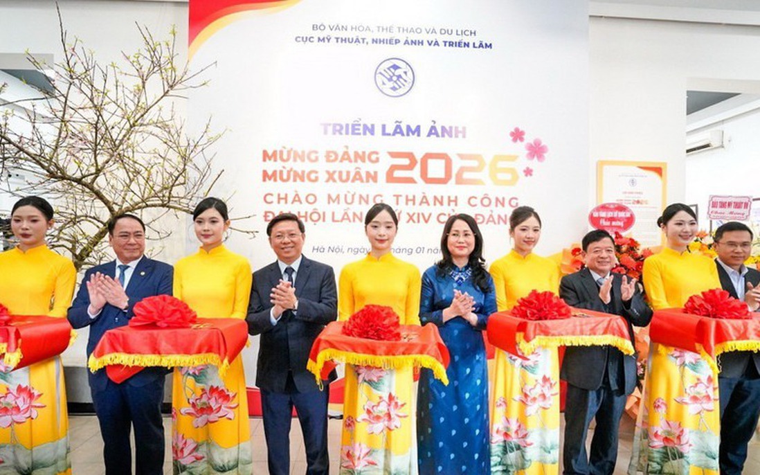 Khai mạc Triển lãm ảnh "Mừng Đảng, Mừng Xuân và thành công Đại hội XIV của Đảng"