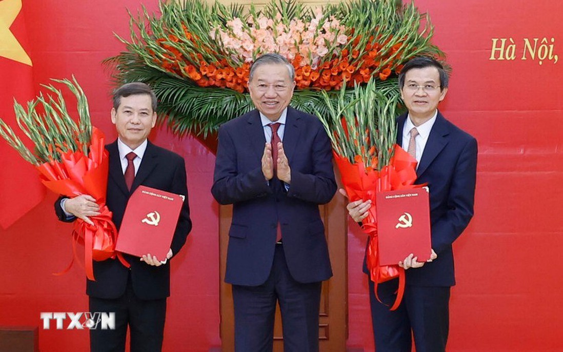 Tổng Bí thư Tô Lâm trao Quyết định của Bộ Chính trị phân công, bổ nhiệm cán bộ