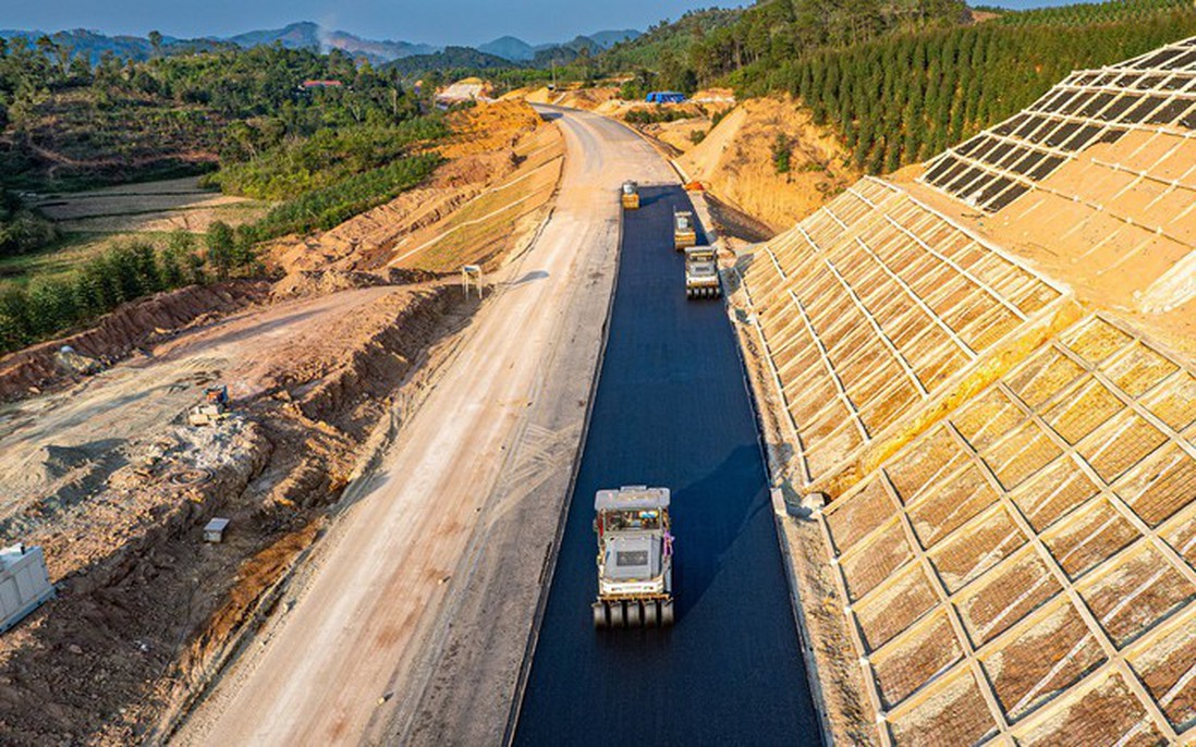 Cho phép phương tiện lưu thông tạm trên 2 tuyến cao tốc nối Lạng Sơn - Cao Bằng dịp Tết