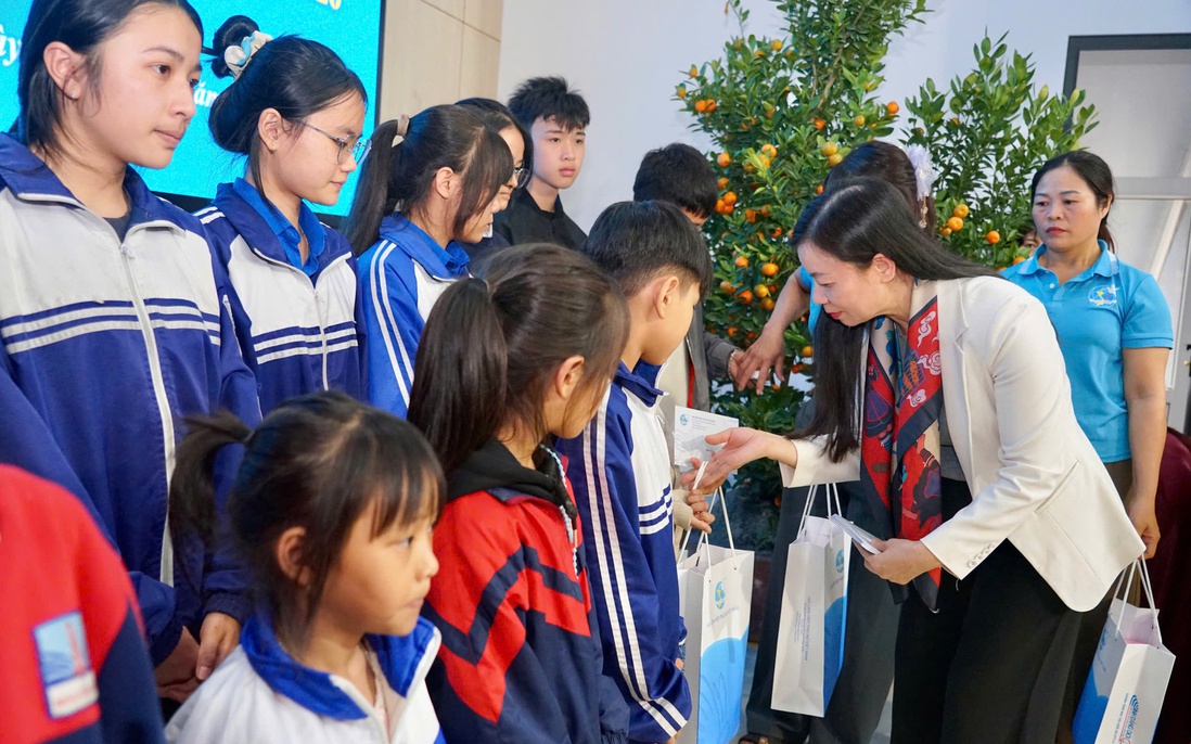 Trung ương Hội LHPN Việt Nam mang "Tết yêu thương" đến với người dân biên giới Hà Tĩnh