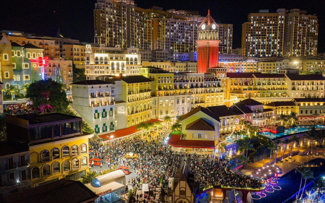 Tết Dương lịch: Phú Quốc một ngày đón 46 chuyến bay quốc tế và hàng vạn khách