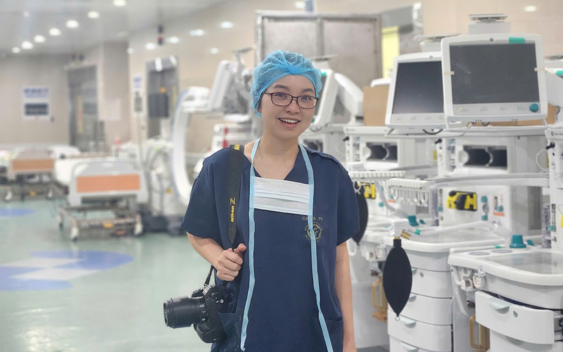 Người lưu giữ những khoảnh khắc "khốc liệt" của ngành Y