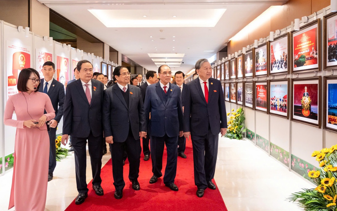 Lãnh đạo Đảng, Nhà nước, đại biểu Quốc hội tham quan Triển lãm "Quốc hội Việt Nam - 80 năm đồng hành cùng dân tộc"