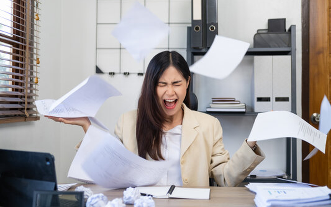 Cách kìm chế cơn giận bùng phát tại nhà và công sở