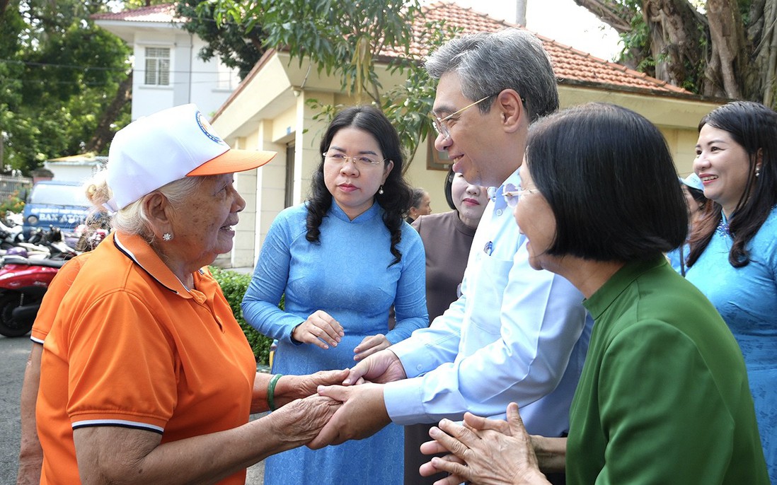 Ra mắt điểm sinh hoạt, chăm sóc sức khỏe người cao tuổi tại phường Thủ Dầu Một