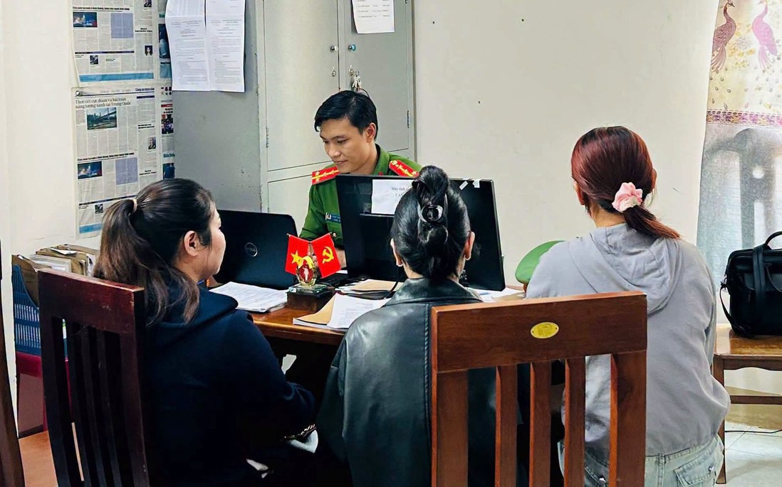 3 cô gái bị phạt vì xúc phạm người khác trên Facebook 