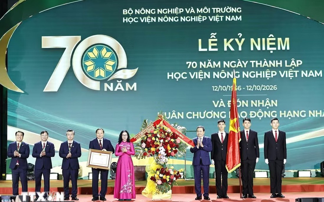 Chủ tịch Quốc hội Trần Thanh Mẫn: Đưa tri thức từ giảng đường đến đồng ruộng