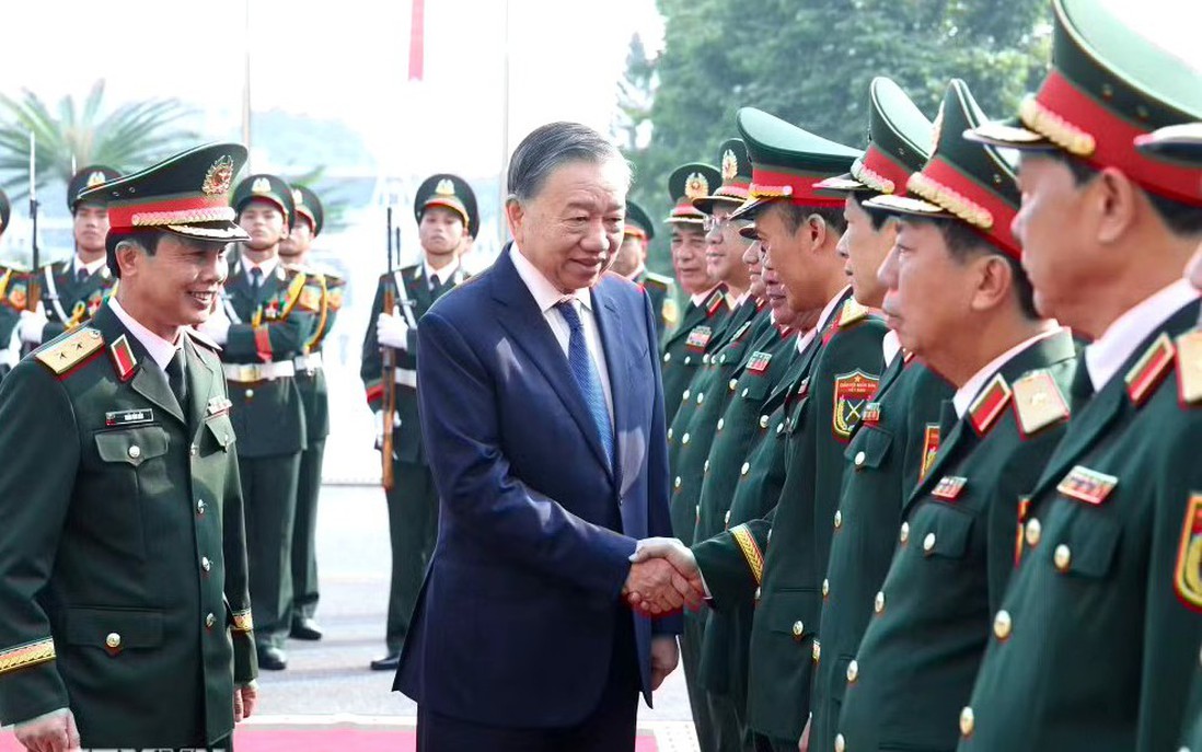 Tổng Bí thư, Chủ tịch nước Tô Lâm dự Lễ kỷ niệm 80 năm Ngày truyền thống Lực lượng vũ trang Quân khu 2