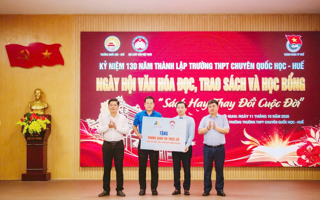 Đưa thư viện số về từng gia đình