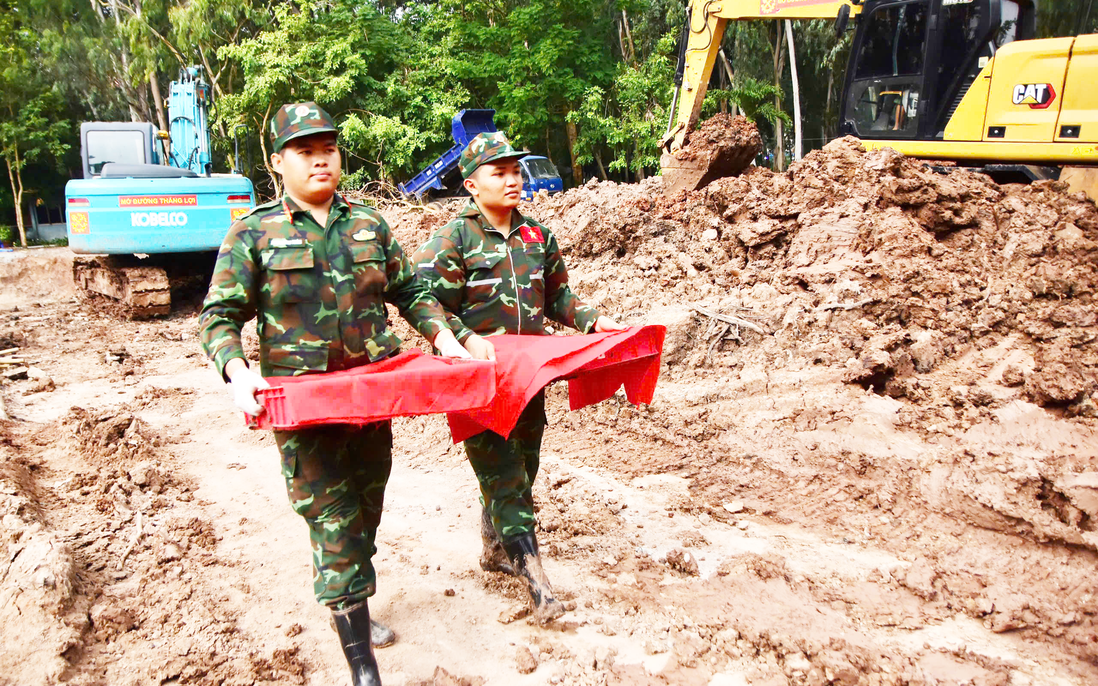 Quy tập thêm 8 hài cốt liệt sĩ tại Công viên Lê Thị Riêng