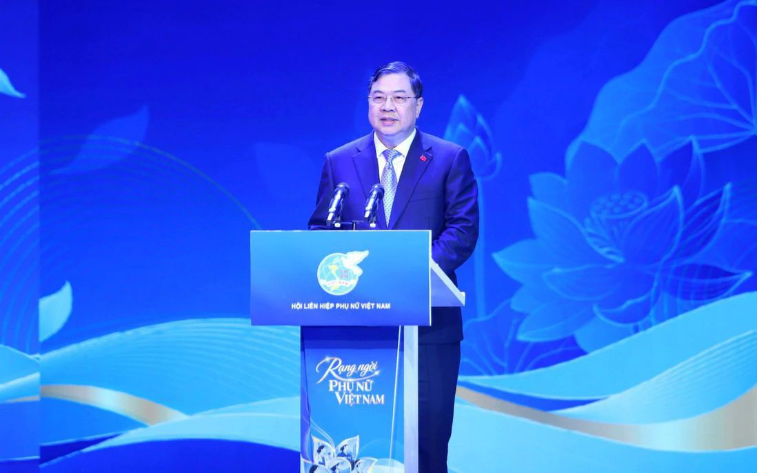 Permanent Deputy Prime Minister Pham Gia Tuc outlines three important directions to empower women's development