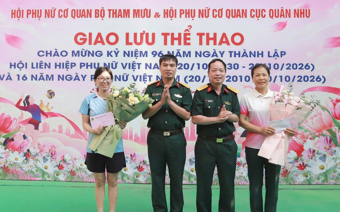Phụ nữ Bộ Tham mưu với "Tháng Mười yêu thương"