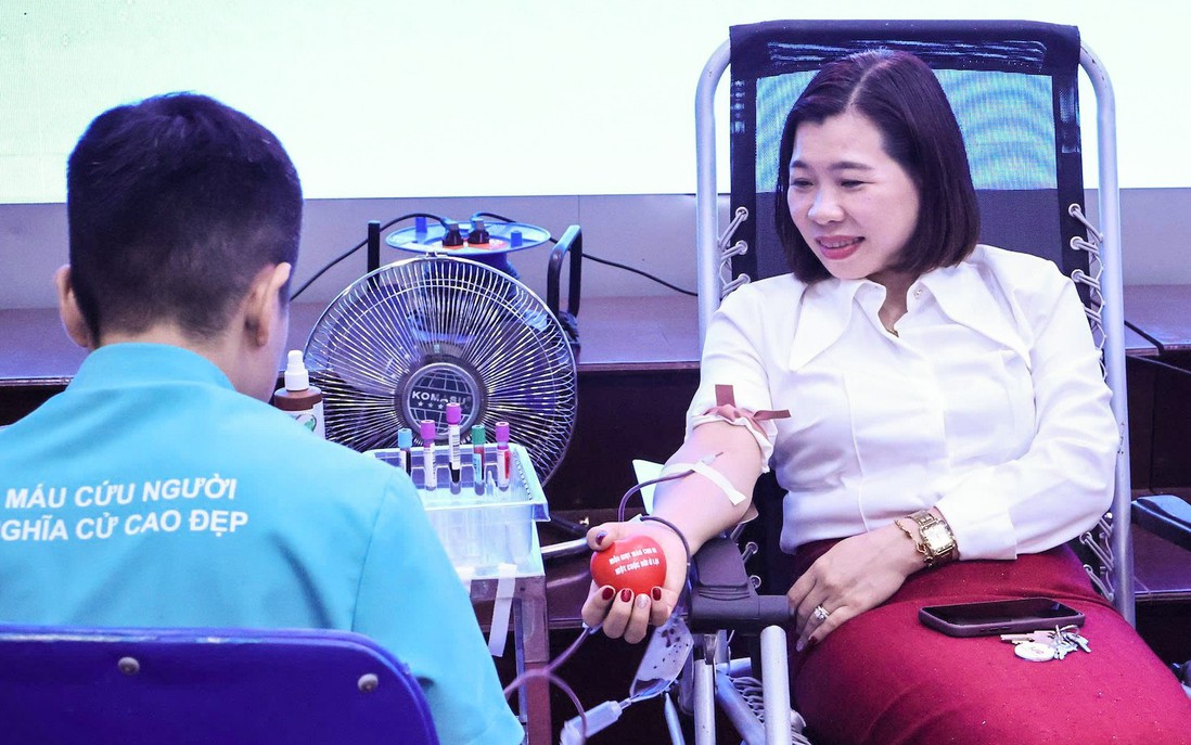 "Nắng Hồng 2026" tiếp nhận hơn 300 đơn vị máu, phát huy tinh thần nhân ái của tuổi trẻ