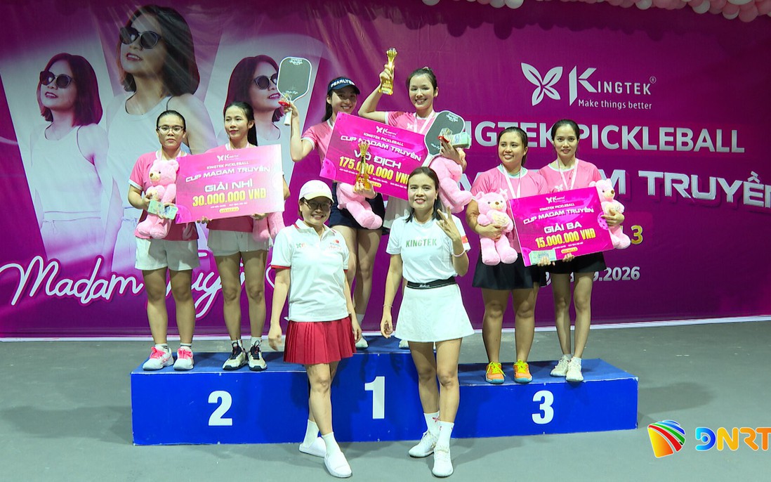 Cặp đôi ca sĩ Diệp Anh - KOL Hương Linh vô địch giải đấu Kingtek Pickleball Cup Madam Truyền 2026