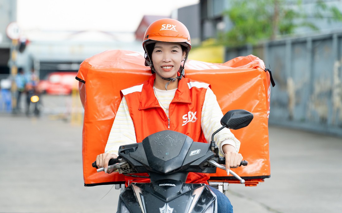 Chuyện nữ tài xế SPX Express: "Tôi trao đi cả niềm vui và sự an tâm qua từng kiện hàng"