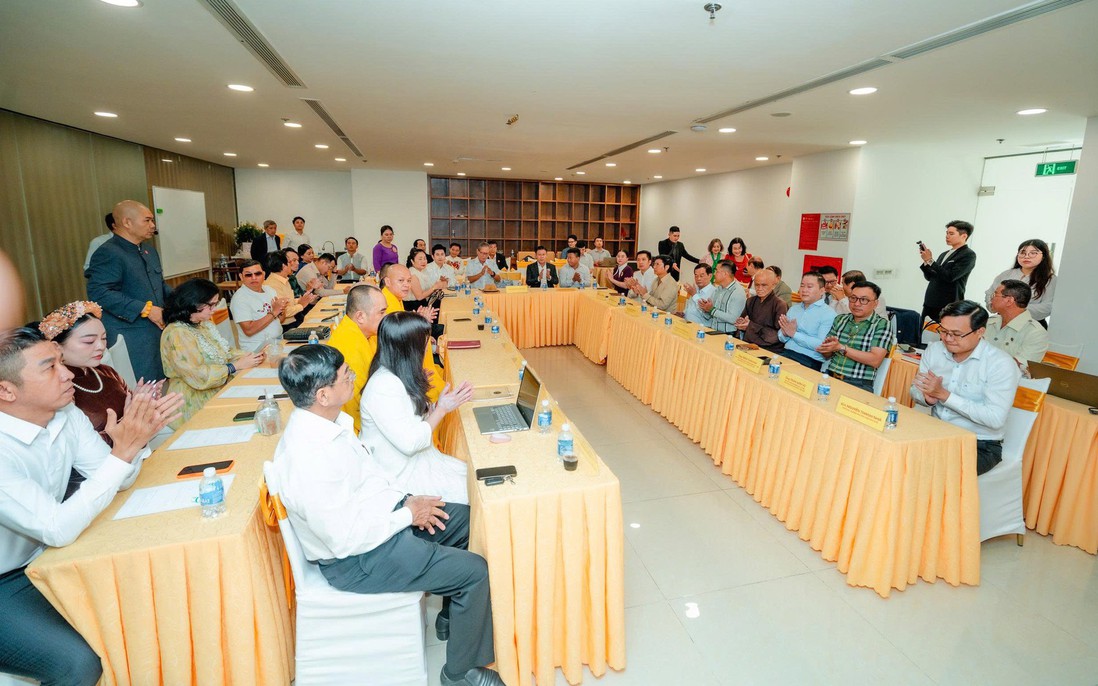Bảo tồn bản sắc văn hoá cộng đồng trong thời đại mới