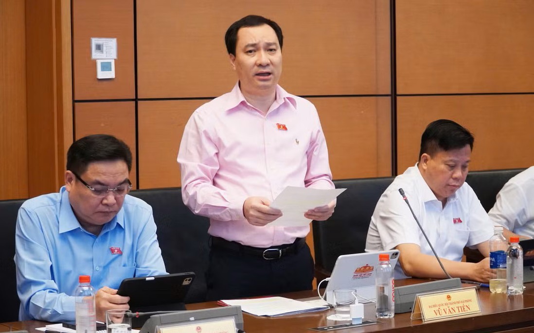 Đại biểu Vũ Văn Tiến: Khơi thông phát triển kinh tế biển, kiểm soát rủi ro