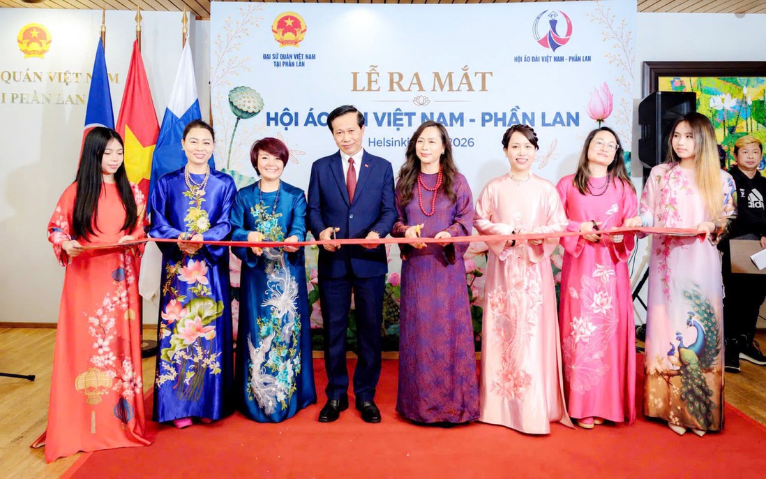 Ra mắt Hội Áo dài Việt Nam tại Phần Lan