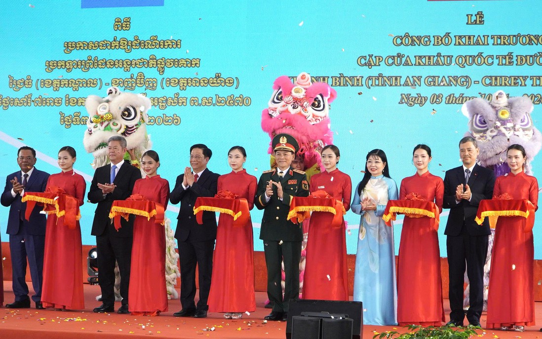 Khai trương cặp Cửa khẩu quốc tế Khánh Bình - Chrey Thom, thúc đẩy logistics và du lịch