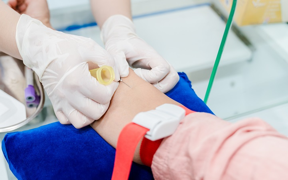 Mẹ bầu trên 35 tuổi và tâm lý chủ quan: Khi "kinh nghiệm" không thể thay thế xét nghiệm y khoa