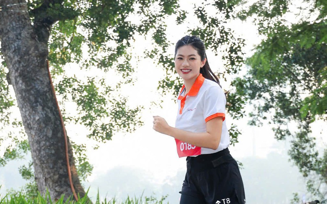 Hoa khôi Vũ Hương Giang: Chạy bộ là "liệu pháp vàng" sau khi sinh con