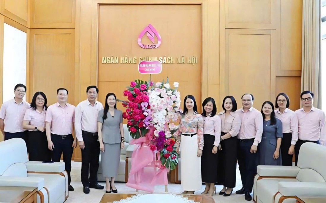 Hội LHPN Việt Nam và các tổ chức chính trị - xã hội  chúc mừng Ngân hàng Chính sách xã hội