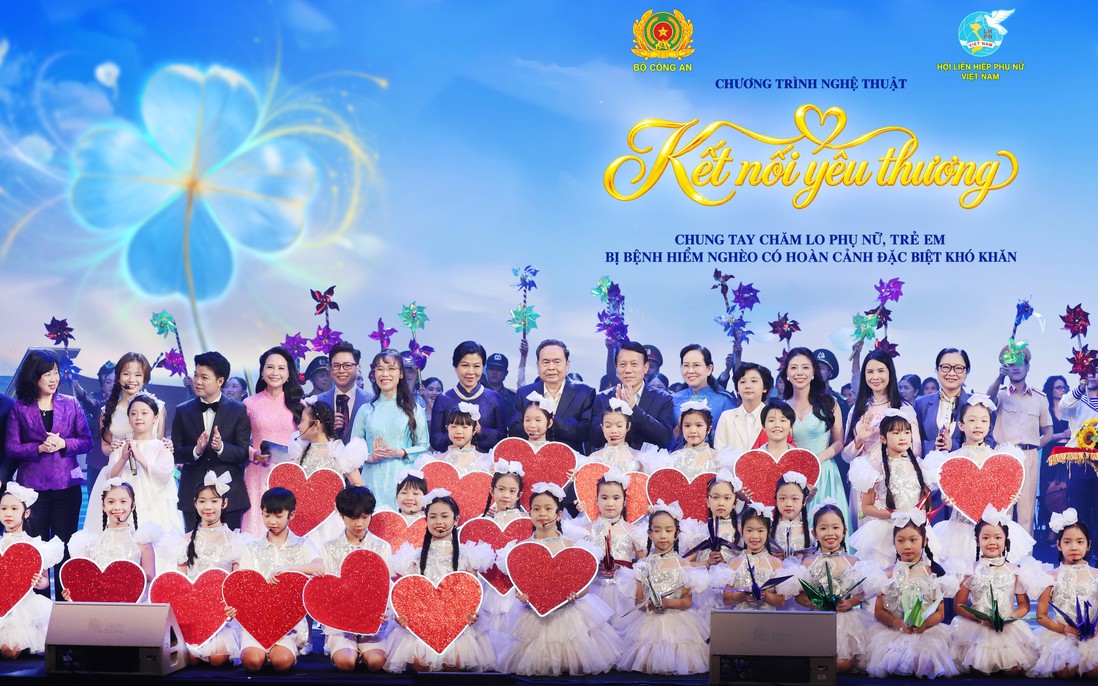 Lan tỏa hơi ấm sẻ chia từ Chương trình nghệ thuật "Kết nối yêu thương"