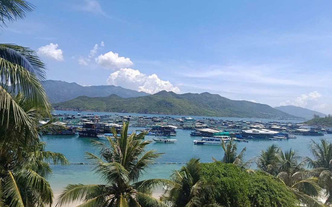 Khánh Hòa phát hiện 26/27 nhà bè "tự phát" trên Vịnh sau phản ánh của Báo Phụ nữ Việt Nam