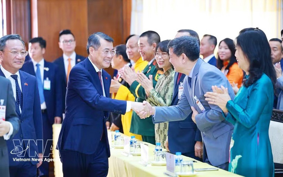 Vietnam–Laos special ties nurtured by the people: PM Le Minh Hung