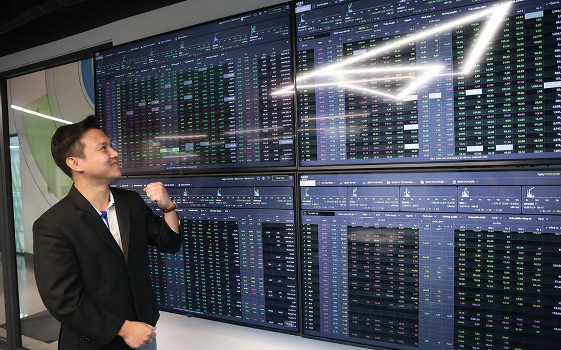 Dòng tiền "quay xe" cận Tết: VN-Index bùng nổ hơn 42 điểm, áp sát mốc 1.800